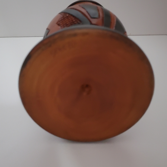 Hand Carved Wood Vase Tribal Native Folk Art Floral Design 9" Tall - Picture 8 of 8